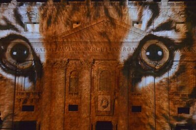 See: Stunning photos of endangered species projected on to the St Basilica in Vatican city