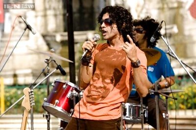 Farhan Akhtar-starrer 'Rock On 2' to release on November 11