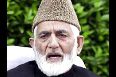 Geelani heckled by ABVP activists in Delhi