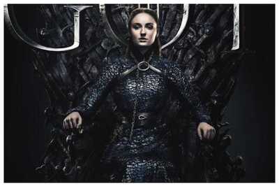 'Sansa Stark' Sophie Turner's Parents Let Her Work In Game of Thrones Because They Thought it Wouldn't Be Big