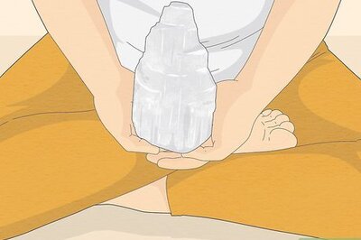 How to Cleanse Crystals with Selenite