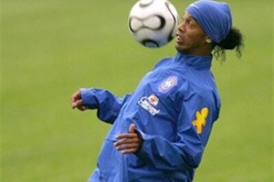 Ronaldinho out of Brazil-Portugal tie