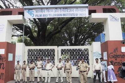 Midnight crackdown on FTII students, five arrested, FIR against 12 others on charges of 'rioting'