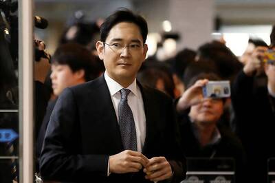 Samsung Chief Jay Lee Awaits Fate, Political Crisis Deepens in South Korea