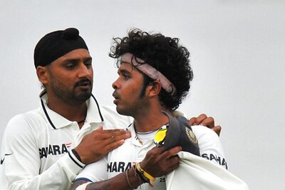 'Bhool Jao Yaar!': Harbhajan Singh to Virender Sehwag After The Former India Opener Recalls Slapgate Incident