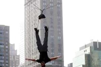 In Pics: Illusionist David Blaine's dive of death