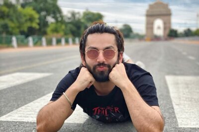 Himansh Kohli Visits India Gate After His 'Self-Quarantine' Ends; See Picture