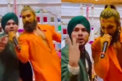 Ranveer Singh Brings House Down With 1 2 Ka 4 Performance at Anant Ambani-Radhika's Haldi; Watch