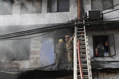 Death toll in Kolkata market fire rises to 21