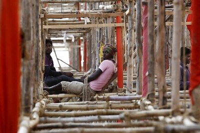 Government hikes minimum wage to Rs 160 a day