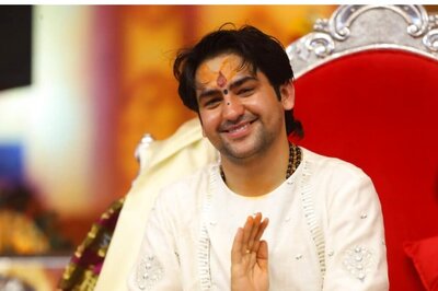 'Hanuman Katha' by Bageshwar Dham's Dhirendra Shastri in Delhi's IP Extension Today | Traffic Curbs