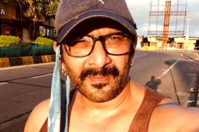 Arshad Warsi Jokes He Plans To Sell His 'Kidneys' To Pay Electricity Bill Worth Rs 1,03,564