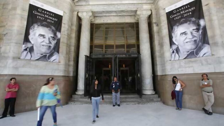 Fans pay tribute to Nobel laureate Garcia Marquez in Mexico City