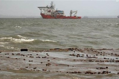 Efforts on to contain oil spill off Mumbai coast