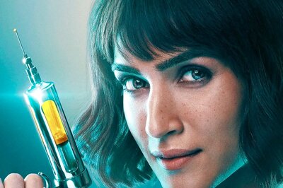 Bhediya: Kriti Sanon Introduces Herself As Dr. Anika; Looks Mesmerising In First Look Poster