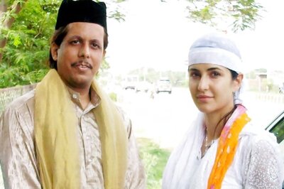 Katrina visits Salim Chishti's dargah; wants to shoot a song