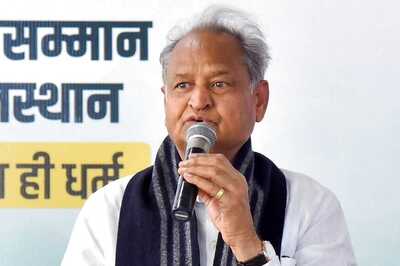 Delhi Court Refuses to Stay Proceedings in Defamation Complaint Against Raj CM Ashok Gehlot, Allows Him to Appear Through VC