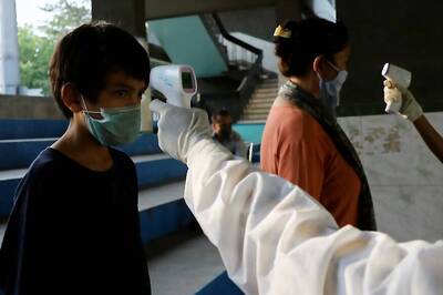 Delhi Records Highest Spike of 792 Infections as Covid-19 Cases Cross 15,000-mark, Death Toll at 303