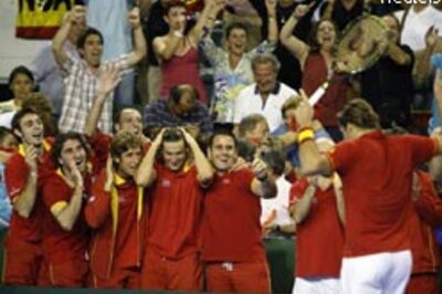Doubles comeback puts Spain in sight of Cup win