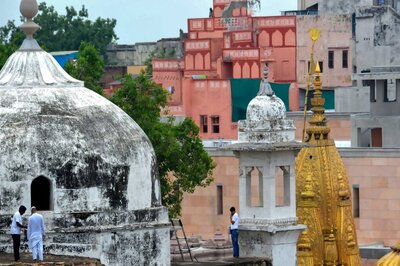 Gyanvapi Case: Muslim Side Moves SC Challenging Allahabad HC's Order Allowing Suit Seeking Temple Restoration