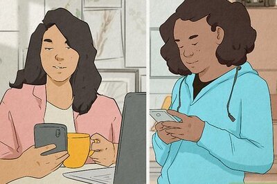 What Does the ???? Chicken Emoji Mean?