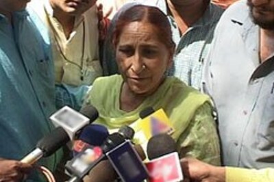 Hanging Sarabjit won't help things, India to Pak