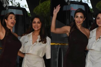 Malaika Arora Grins, Waves at The Camera As She Poses With Gauri Khan For Paps; See Pics