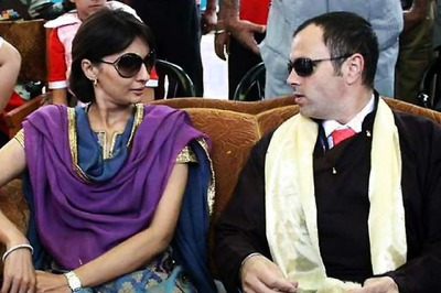 Delhi HC asks Omar Abdullah's Ex-wife to 'Gracefully' Vacate Govt Bungalow