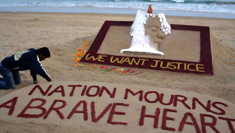 Last rites of Delhi braveheart performed in secrecy