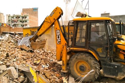 'Switch Off Bulldozers of Hate': Oppn Questions BJP's Law & Order Weapon as SC Halts Demolition in Delhi