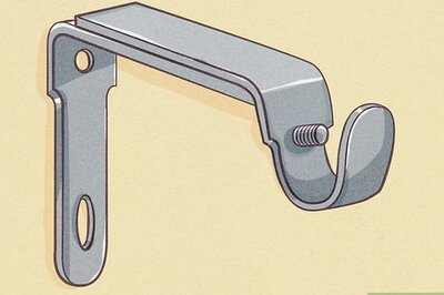 How to Hang a Curtain Swag