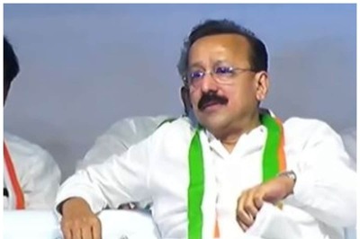 '...Jab Chidiya Chug Gayi Khet': Ex-Maharashtra Minister Baba Siddique Joins NCP After Congress Exit