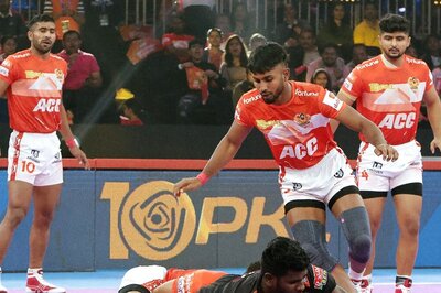 PKL 10: Sonu Jaglan Shines As Gujarat Giants Beat U Mamba 39-37 For Third Successive Win