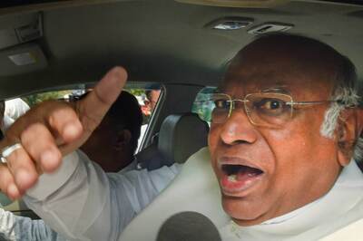 Will Implement 'Udaipur Declaration' if Elected Cong Prez, Says Kharge; Talks of Collective Leadership