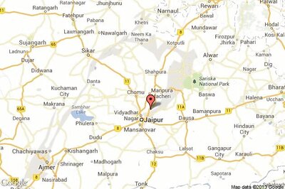 Contractual workers protest outside Rajasthan University VC office over regularisation of jobs