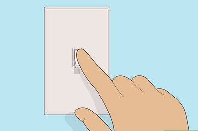 How to Remove a Broken Light Bulb with a Potato