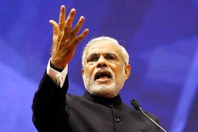 Modi takes a jibe at PM, says Gujaratis believe money grows in farms