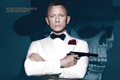 'Spectre': Daniel Craig sports the vintage Bond look in new poster