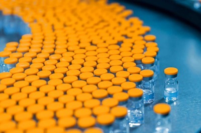 Omicron: India's Genome Scientists, Part of Centre's Team, Recommend Booster Shot for Those Above 40