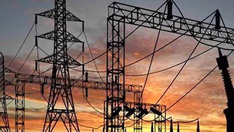 Maharashtra Residents May Get Relief from Sky-high Electricity Bills as State Set to Go Green