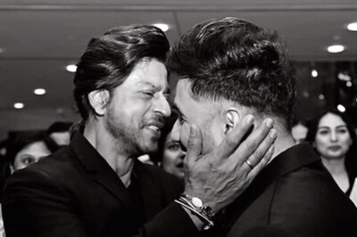 Shah Rukh Khan And Vir Das' Pure Bromance Moment At The Archies Premiere