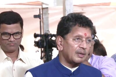 Maha Has Initiated Action Against 661 Illegal Schools, 78 Shut:  Edu Minister Deepak Kesarkar in Written Reply