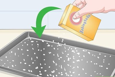 How to Clean Baking Sheets