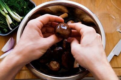 How to Prepare Shiitake Mushrooms