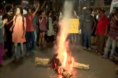 Violent Protests Over Statue Vandalism Rock Jadavpur University Campus, Cops Injured