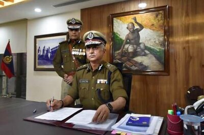 Delhi Police Commissioner Holds Meet to Review Republic Day Preparations, Law & Order at Farmers' Protest Sites