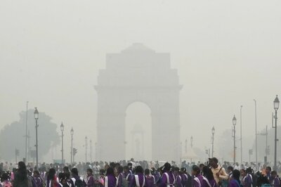 Delhi Chokes: No Let-Up in Stubble Burning as Fire Counts Show Highest Spike This Season