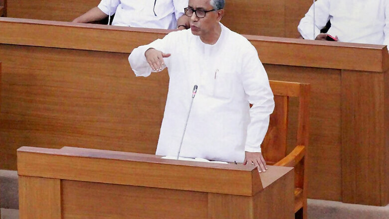 Manik 'Sarkar' Faces Contempt, 10,300 Teachers in Tripura May Lose Jobs