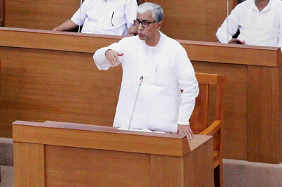 Manik 'Sarkar' Faces Contempt, 10,300 Teachers in Tripura May Lose Jobs