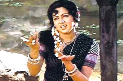 Esha Deol: No actress could play 'Basanti' like Hema Malini